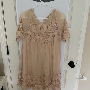 Anthropologie size2 peach lace dress